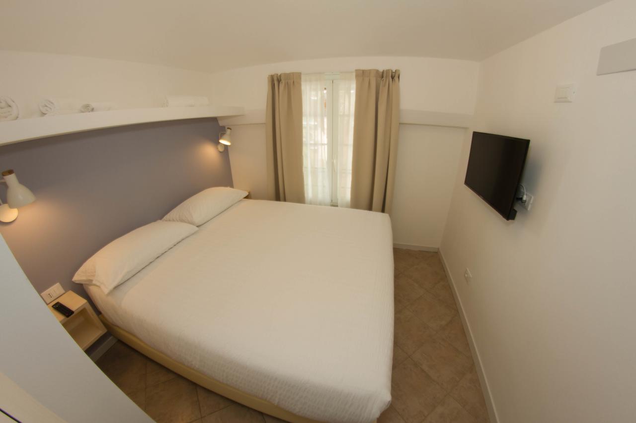 Residence Villa Ombrosa Споторно Экстерьер фото