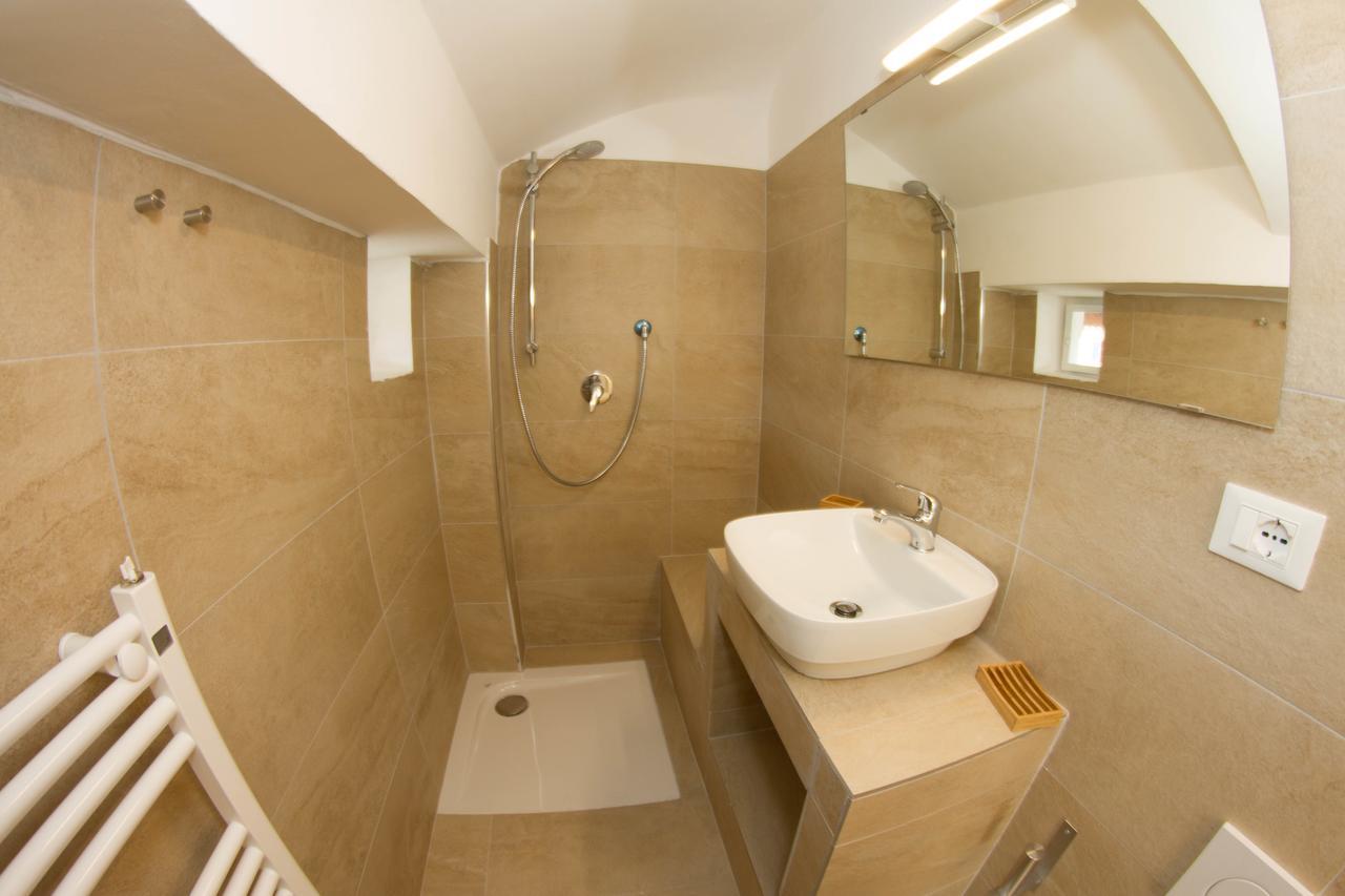 Residence Villa Ombrosa Споторно Экстерьер фото